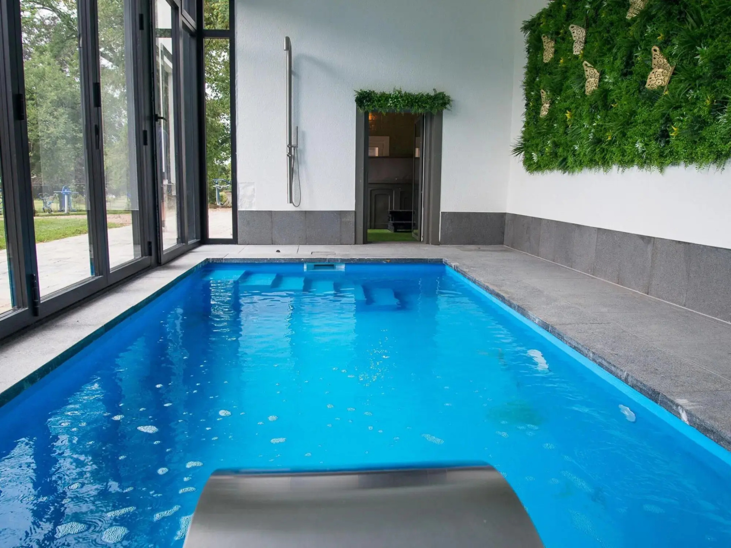 Magnificent Luxury Chateau in Vast Garden with Sauna & Hot Tubs