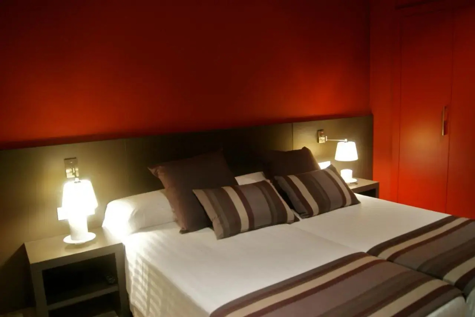 Restaurante y Alojamiento Can Mach