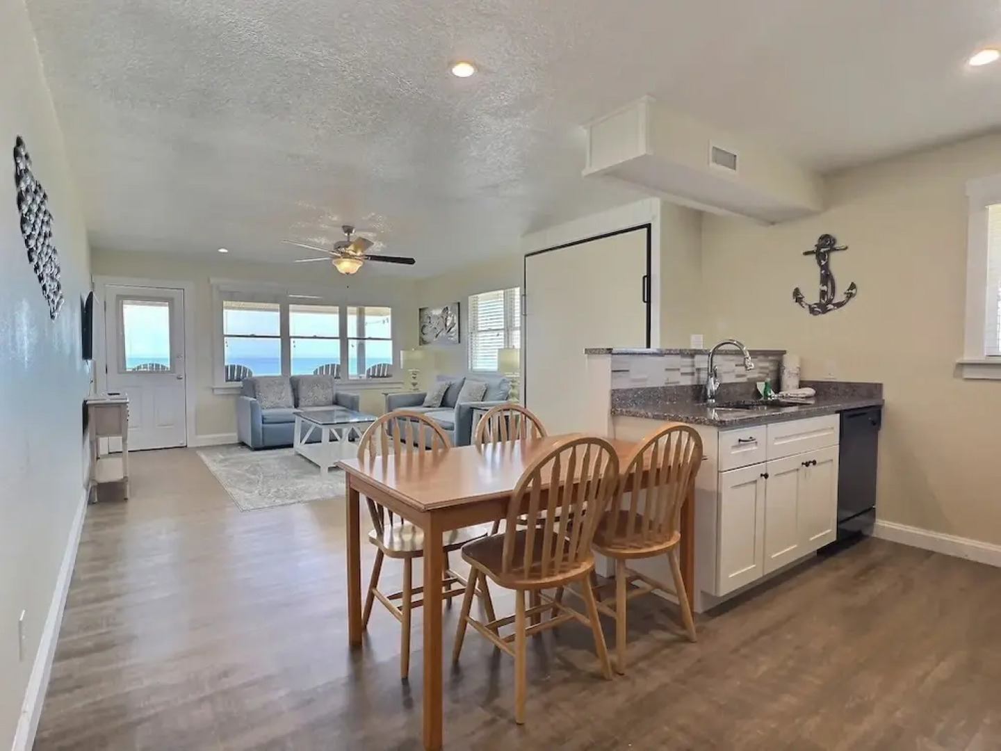 Lighthouse View Oceanfront Lodging