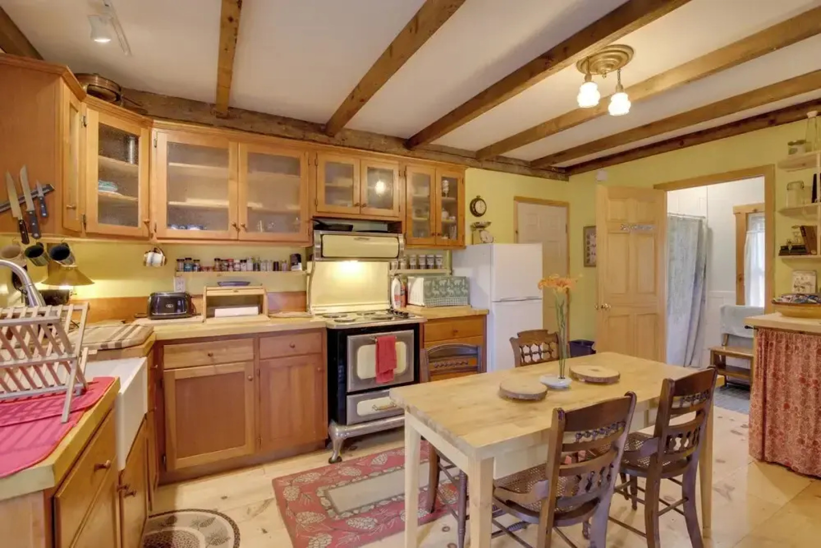 Cozy 1930s-style Waterfront Maine Cabin w/ Dock!