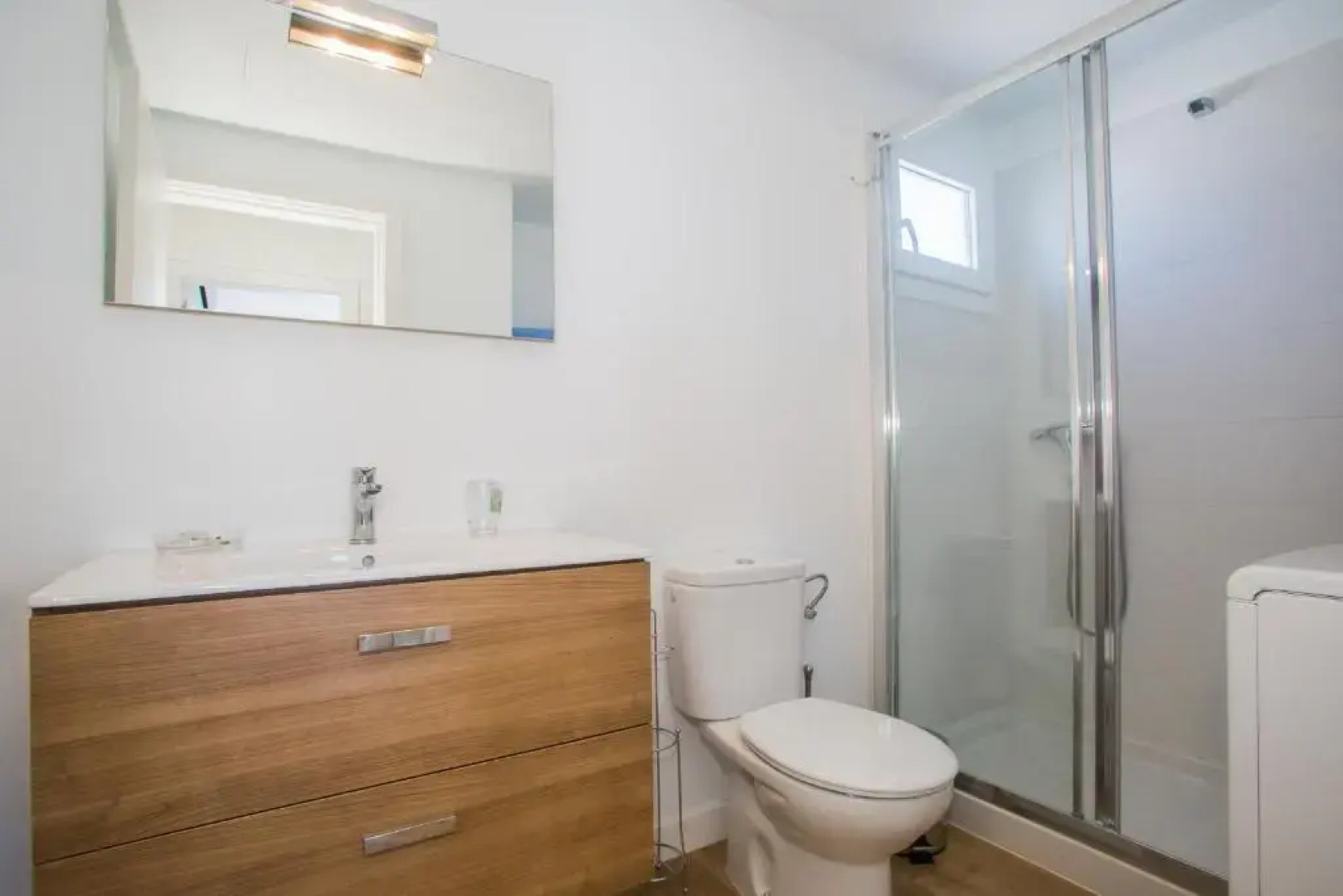 Flower Beach Suite 16