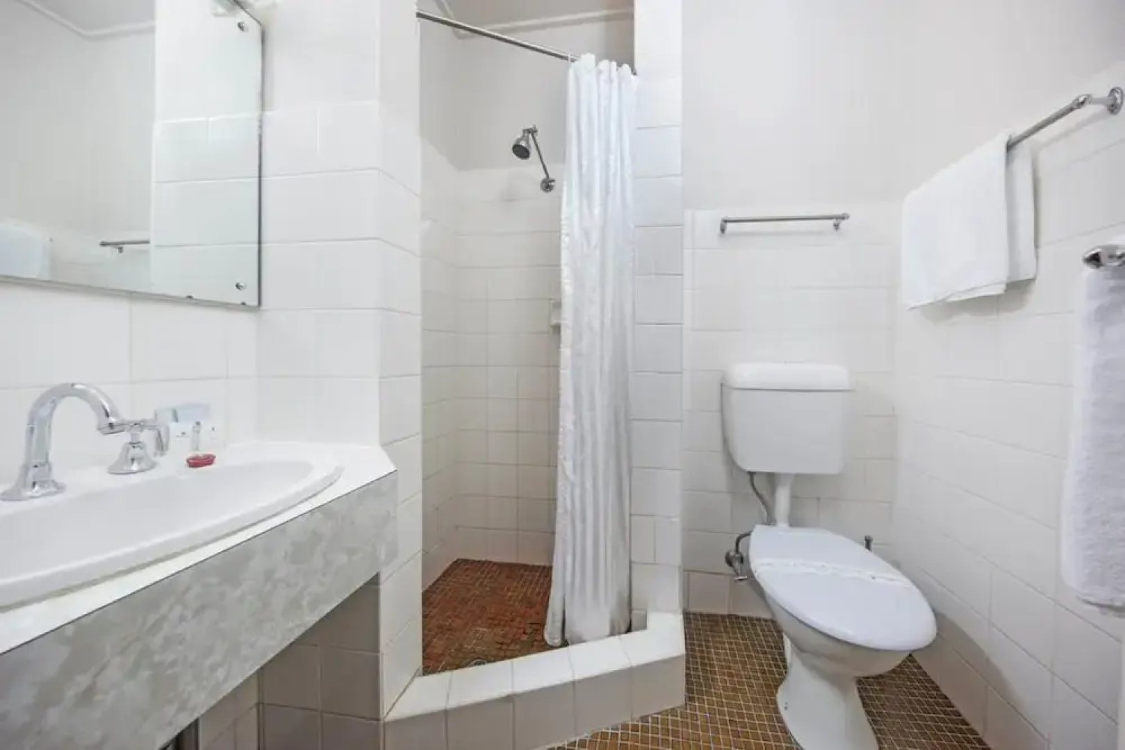 Belconnen Way Hotel