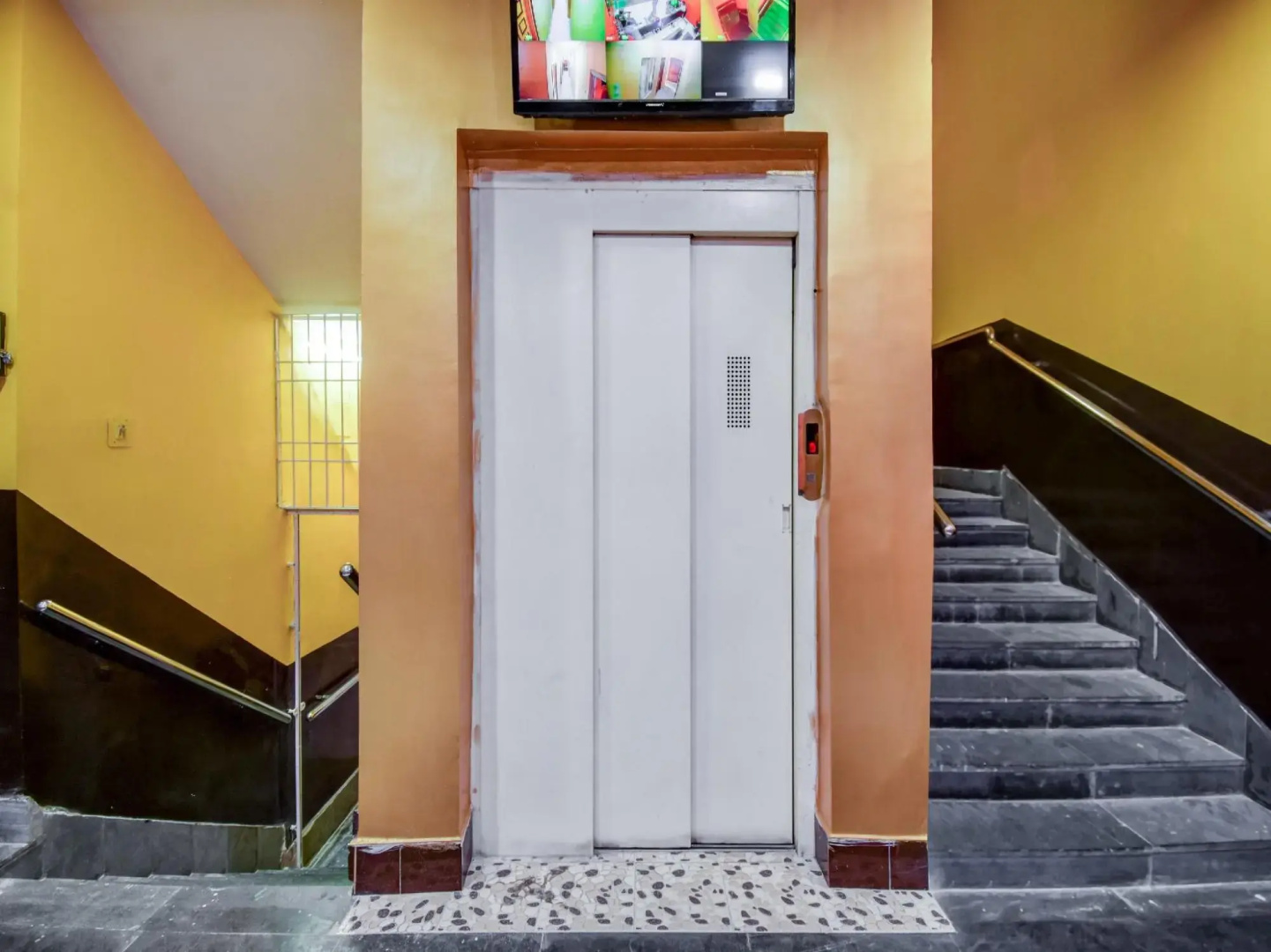 Super OYO Hotel Priyal Amrit Sagar