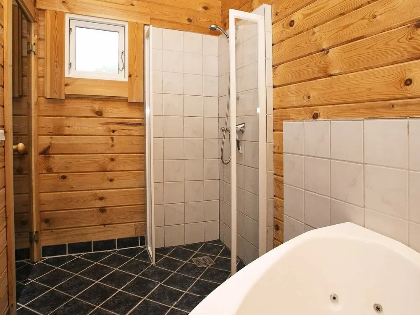 Wonderful Holiday Home in Saeby Jutland With Whirlpool