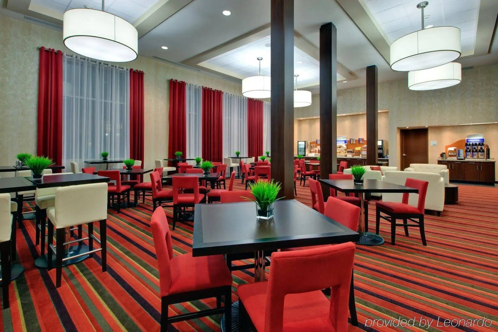 Holiday Inn Express & Suites Chatham South by IHG