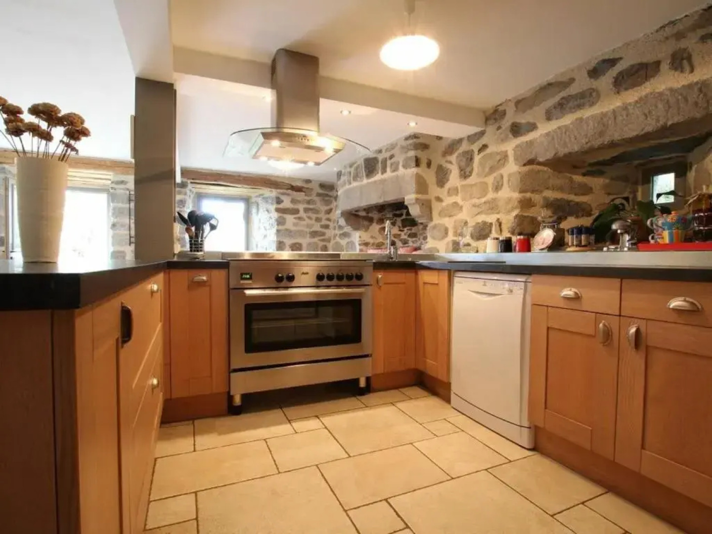 Gîte Saint-Julien-Chapteuil, 4 pièces, 8 personnes - FR-1-582-296