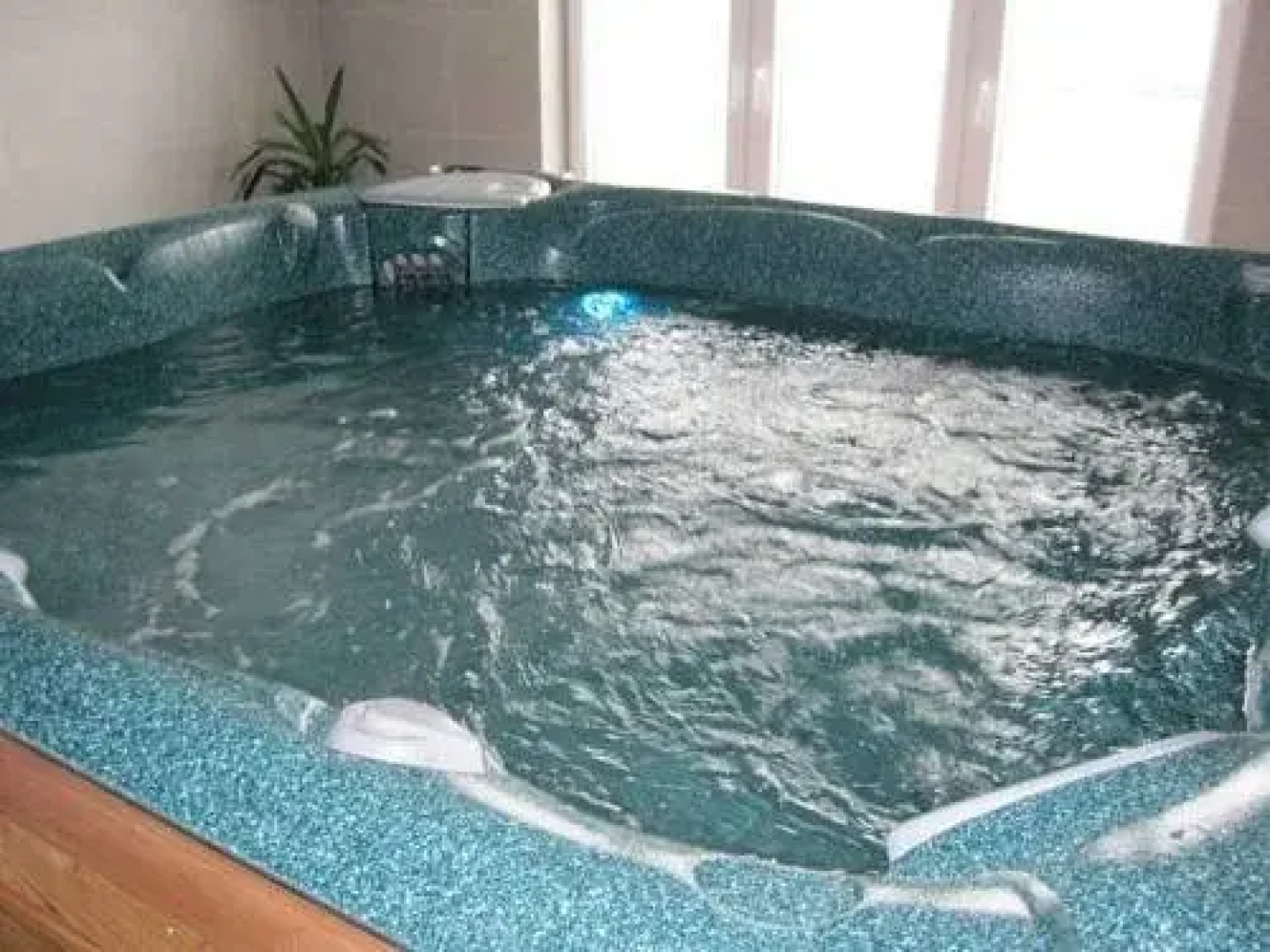 F Team Hotel
