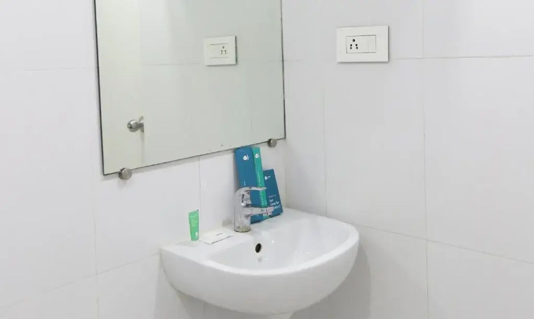 Itsy Hotels N Square