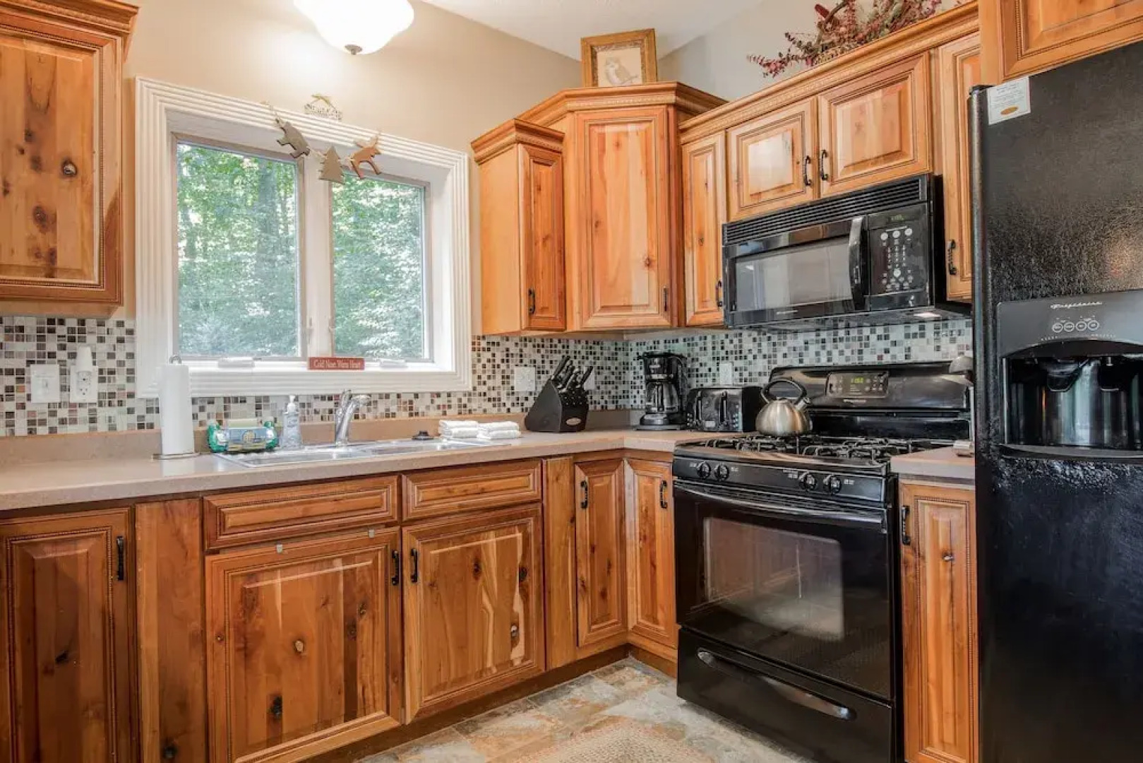 Canadian Day 4 Bedroom House