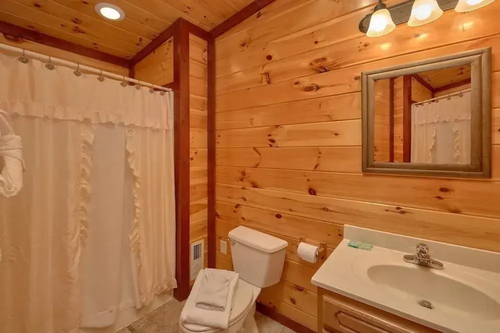 Pool Movie 1 Apartment 6