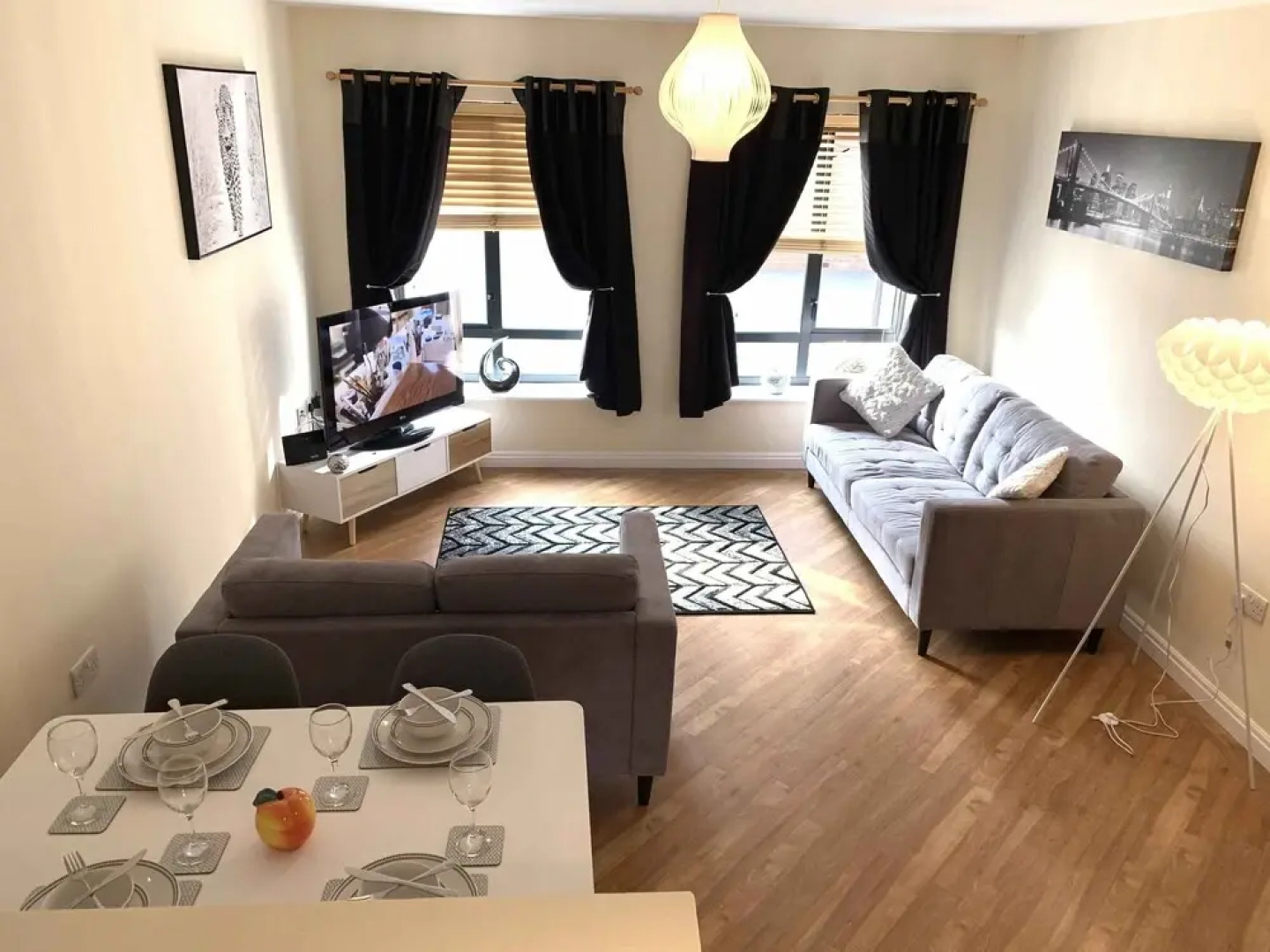 Grand Central, Melton Court