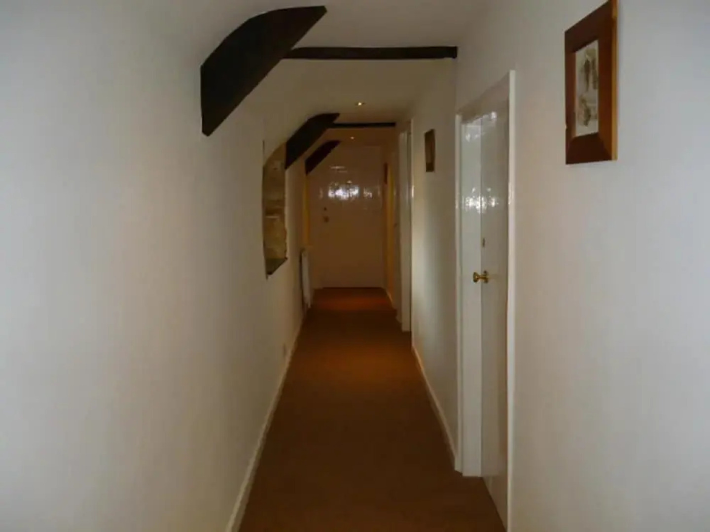 Quiet Woman House (отель для женщин)