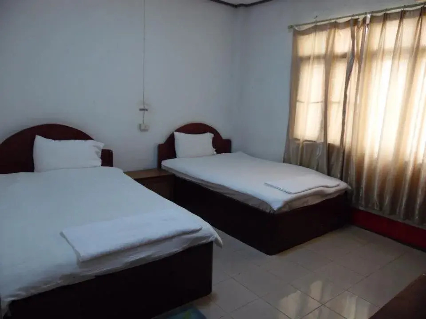 Banna Plain Of Jars House