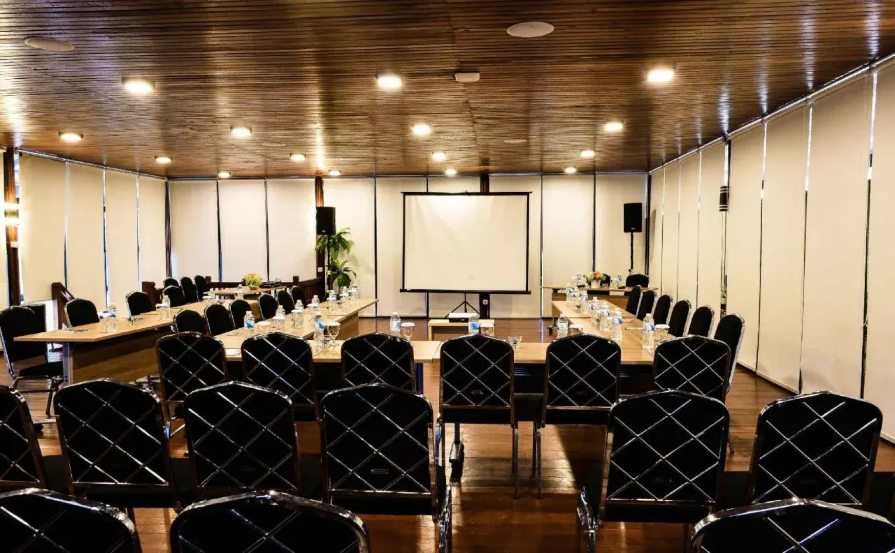 Jeep Station Indonesia