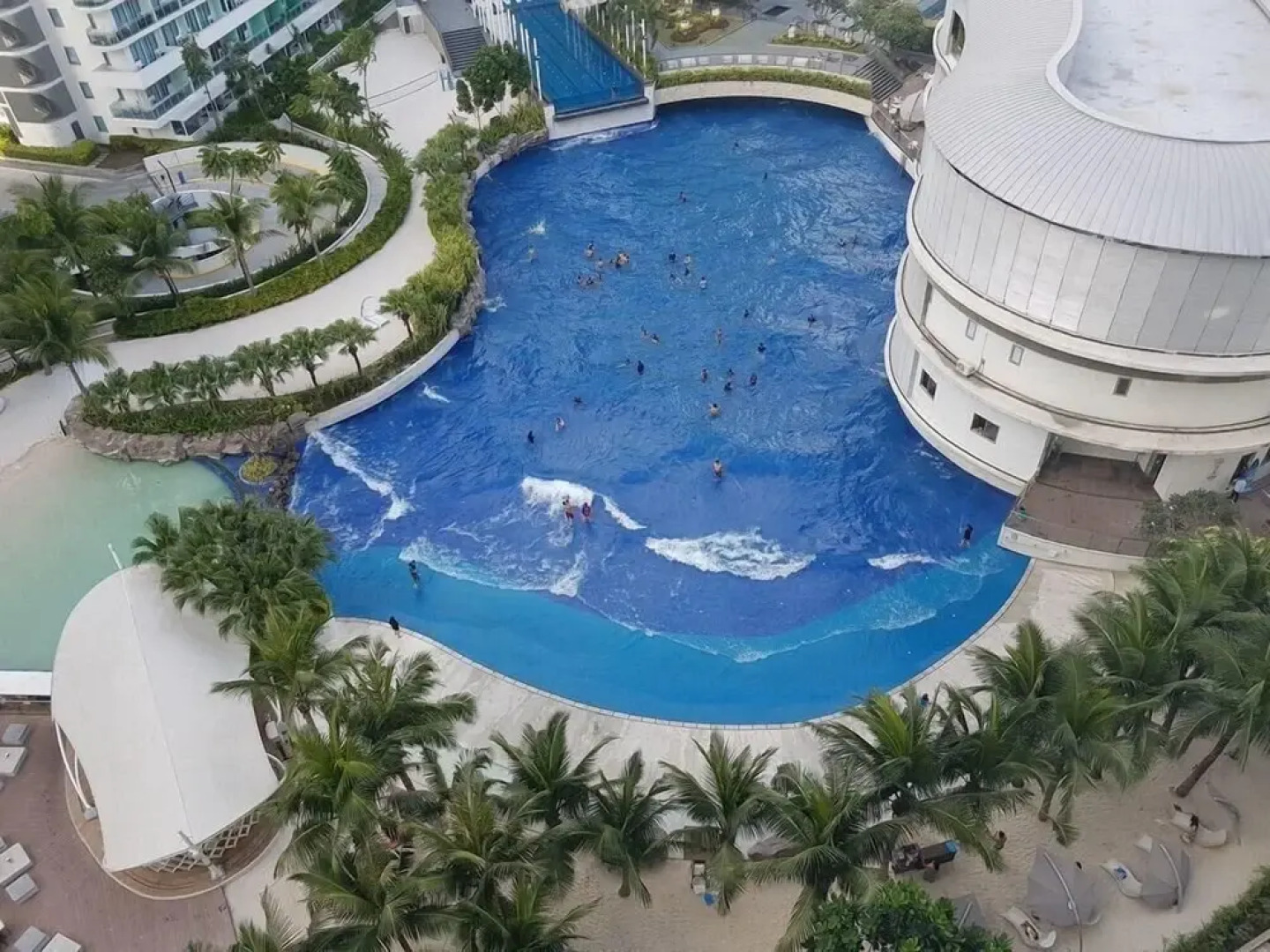 Azure Urban Resort HostedbyCes