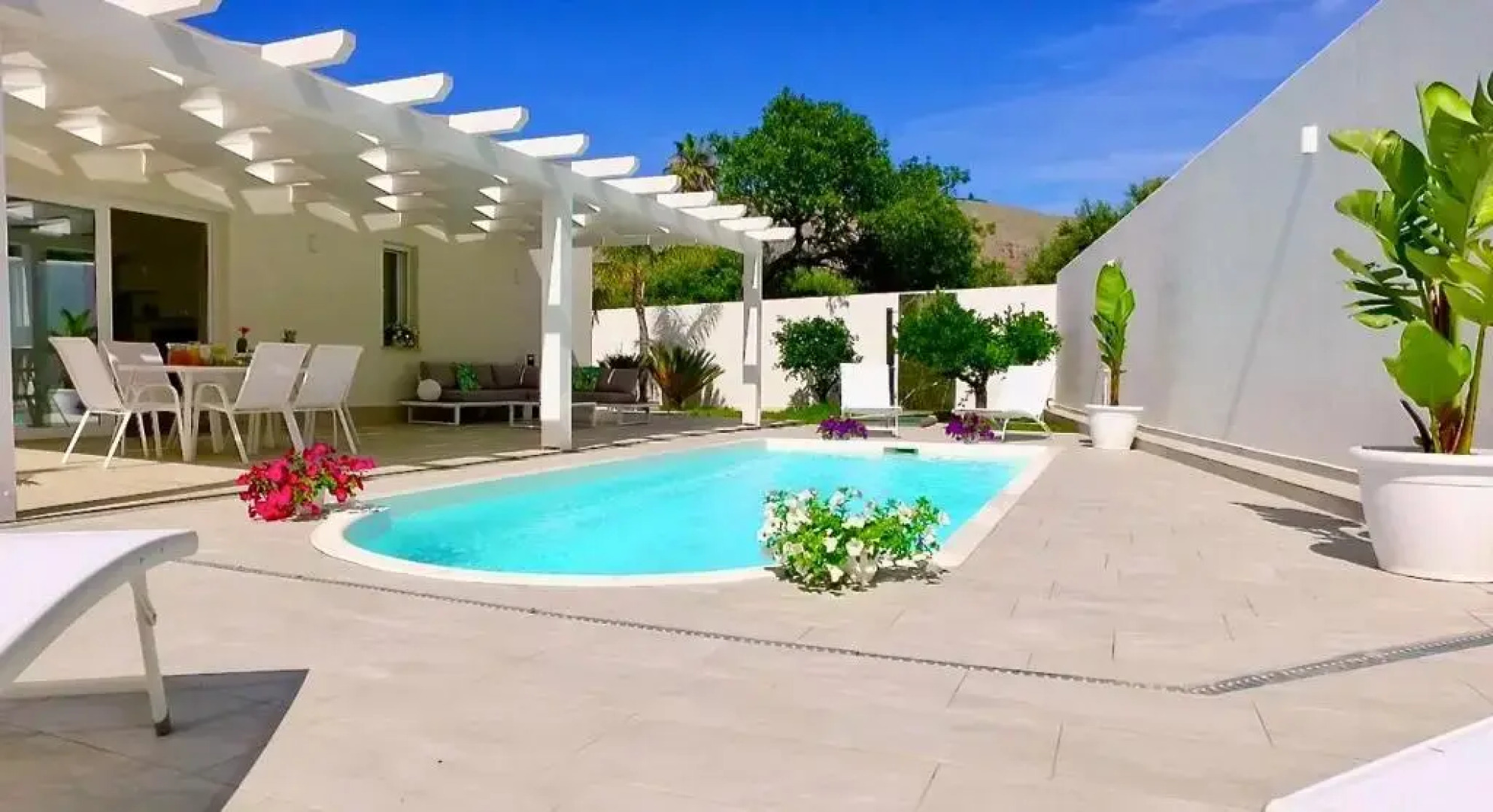 Golden Holiday 2 Ville con piscine indipendenti e separate