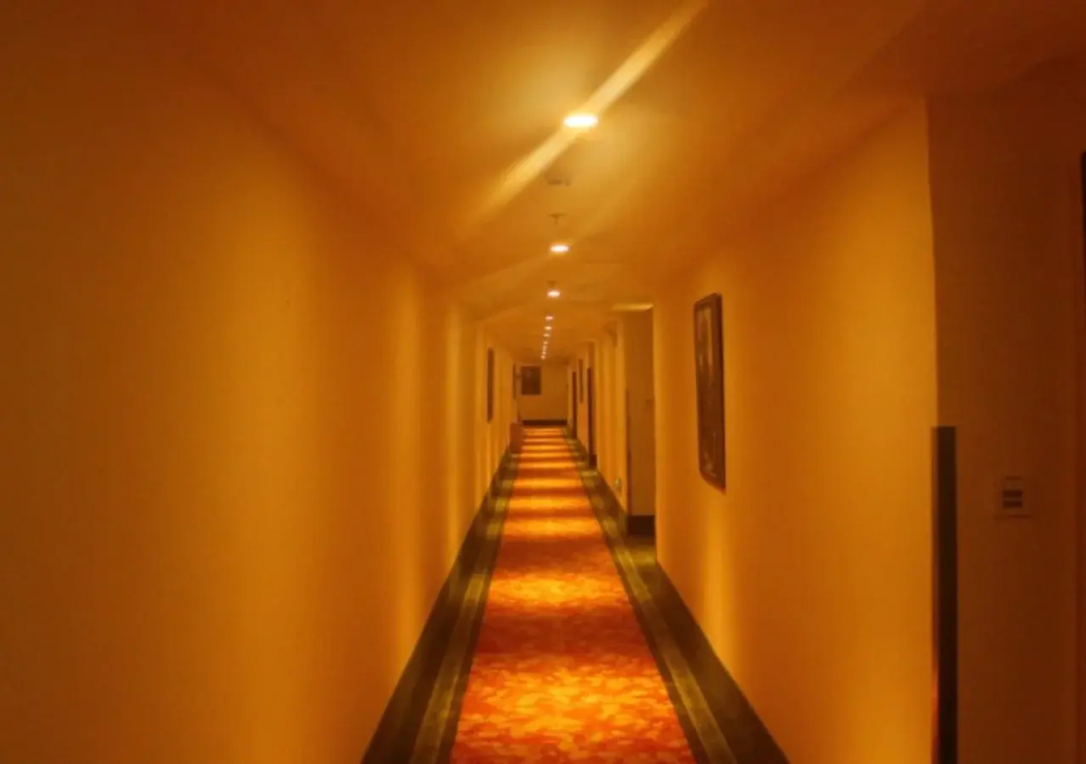 Greentree Inn Longhua Bus Station Shell Hotel