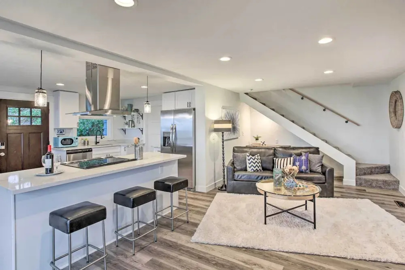 Tacoma 'dash Point Beach Cabin' w/ Balcony!