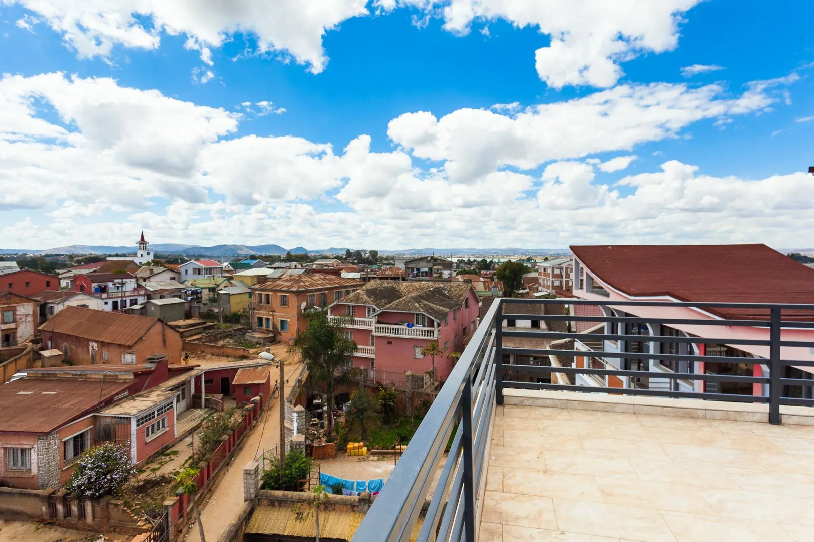 Oceanis Home & Voyages