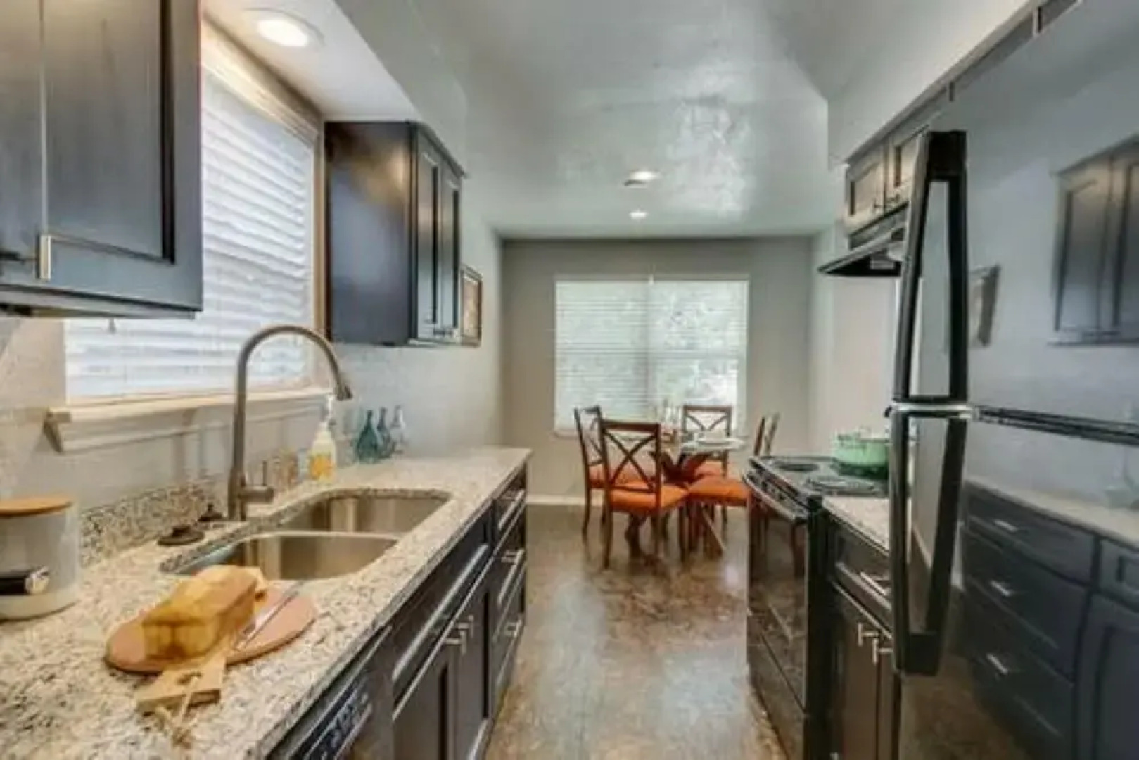 Evie's Campus-close 2 bedroom luxury