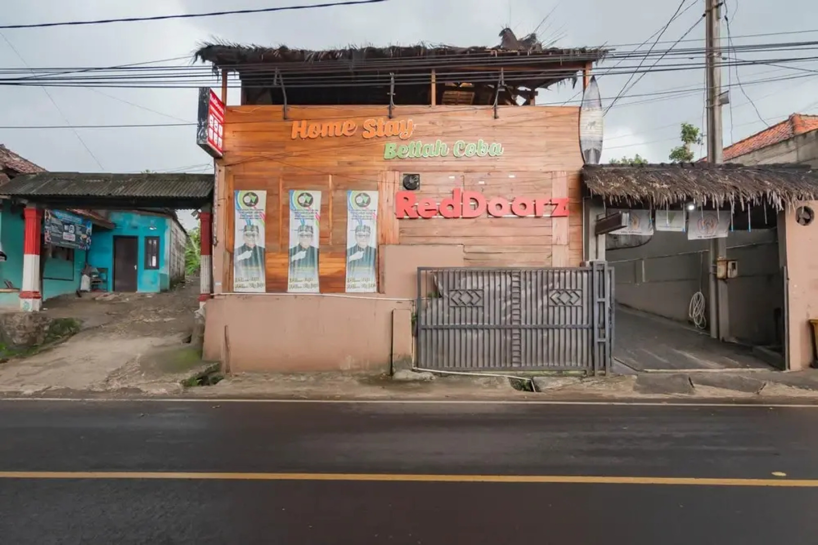 RedDoorz near Pantai Karang Hawu Pelabuhan Ratu