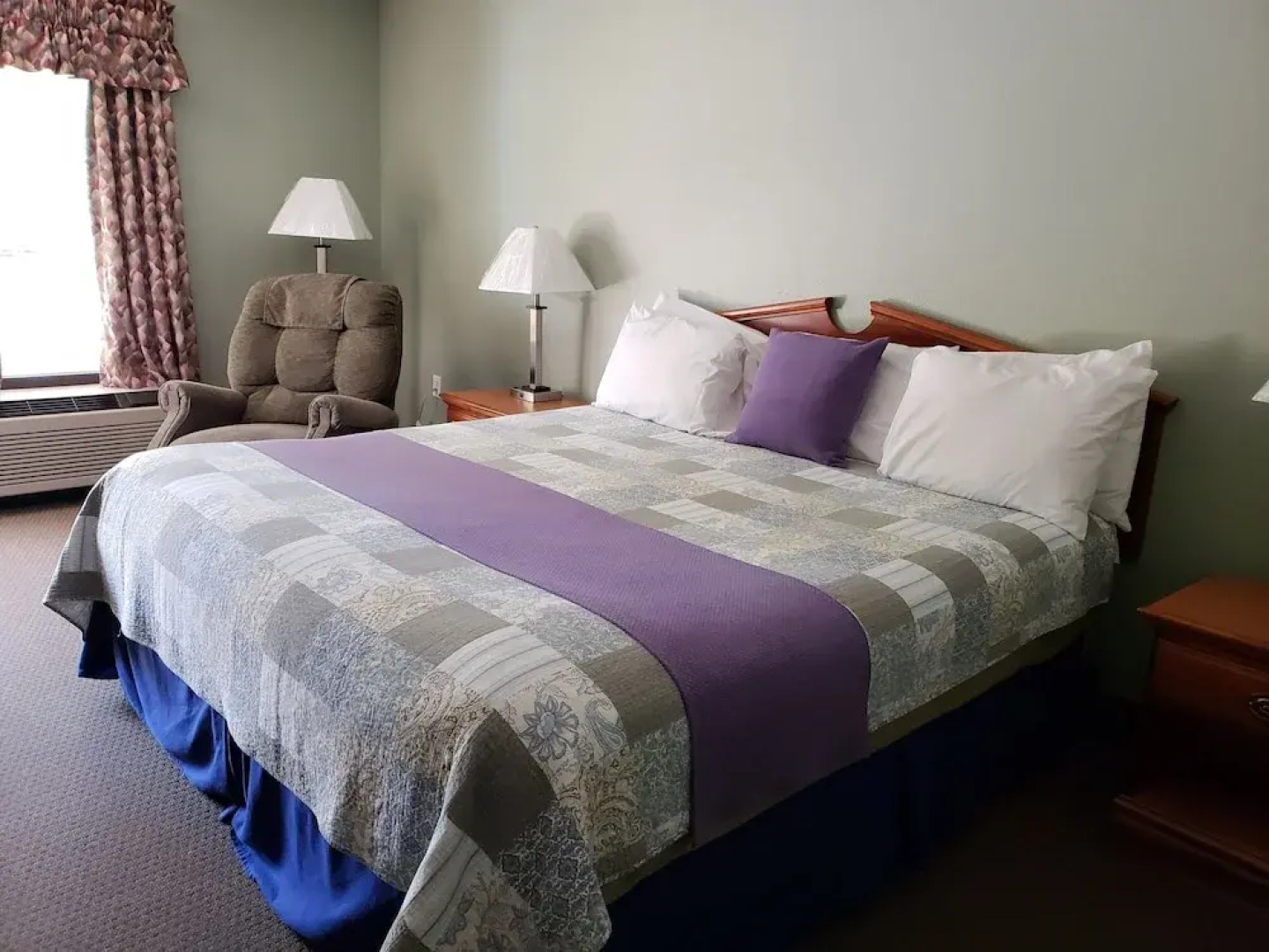 Hotsprings Village Inn