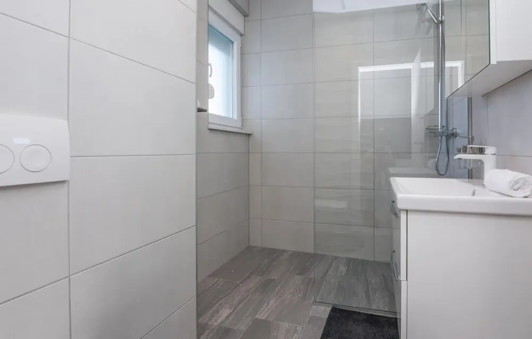 Awesome Home in Vrsi With 3 Bedrooms, Wifi and Outdoor Swimming Pool