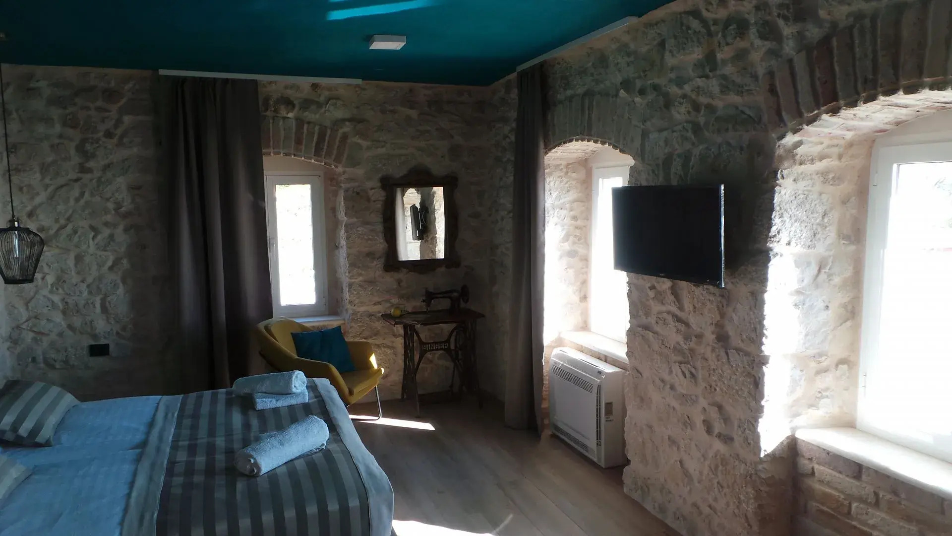 Holiday house Tanja - with pool : Tucepi, Riviera Makarska