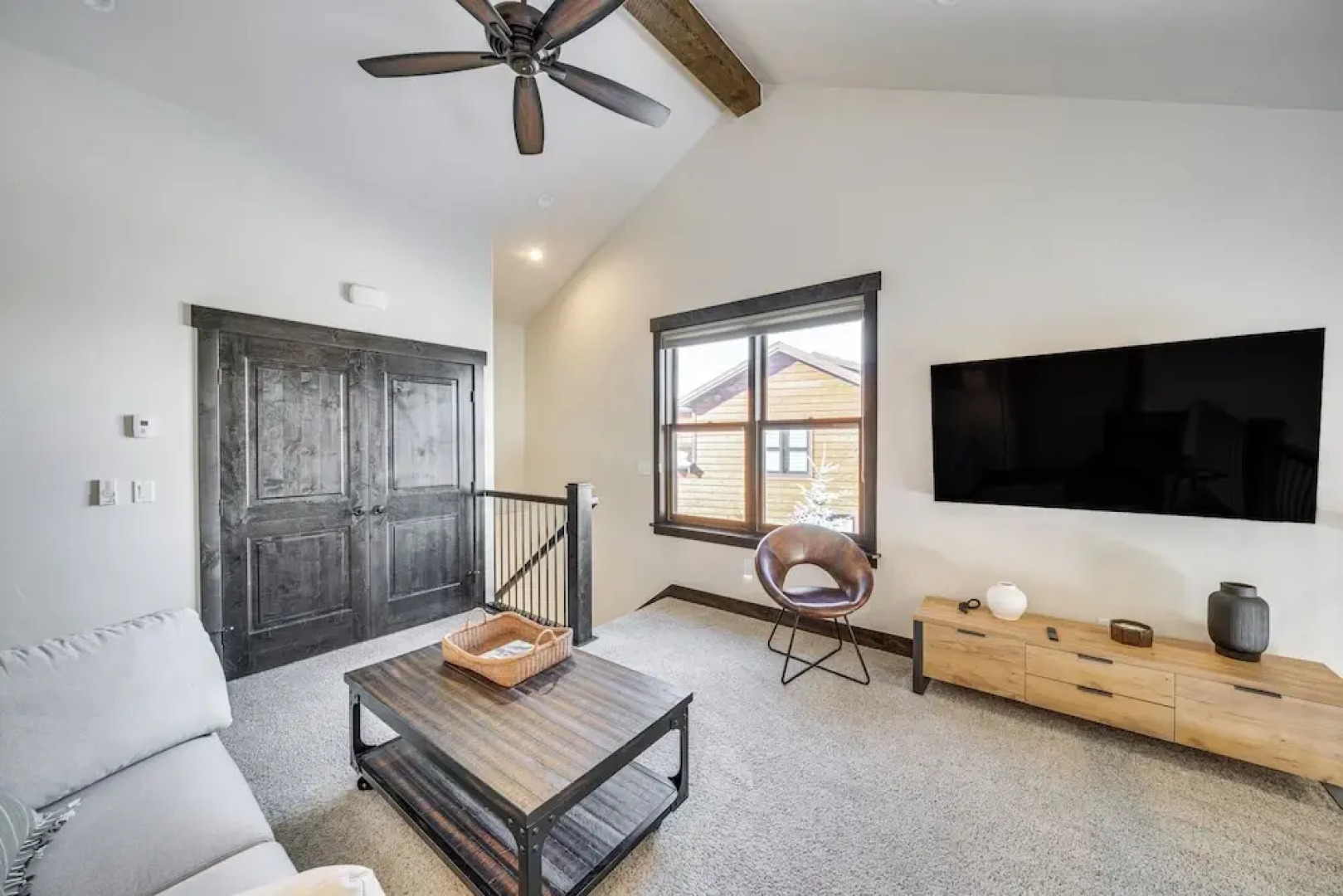 8 Mi to Keystone Resort: Mtn-view Townhome