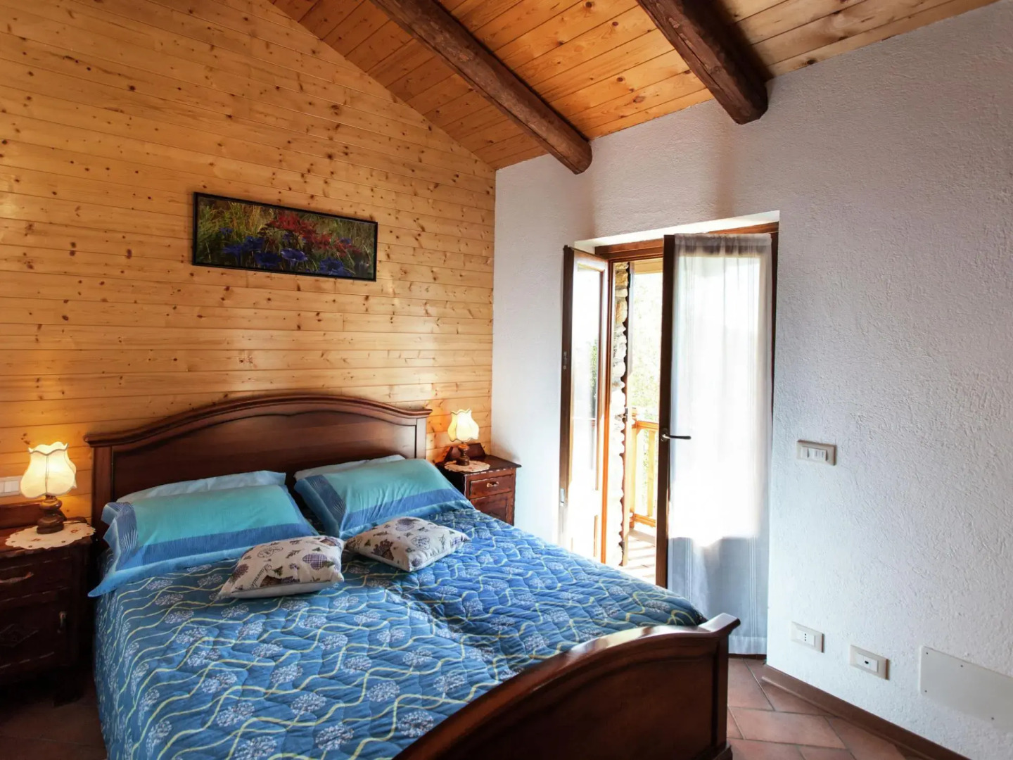 Apartment in Netro With Balcony and Views