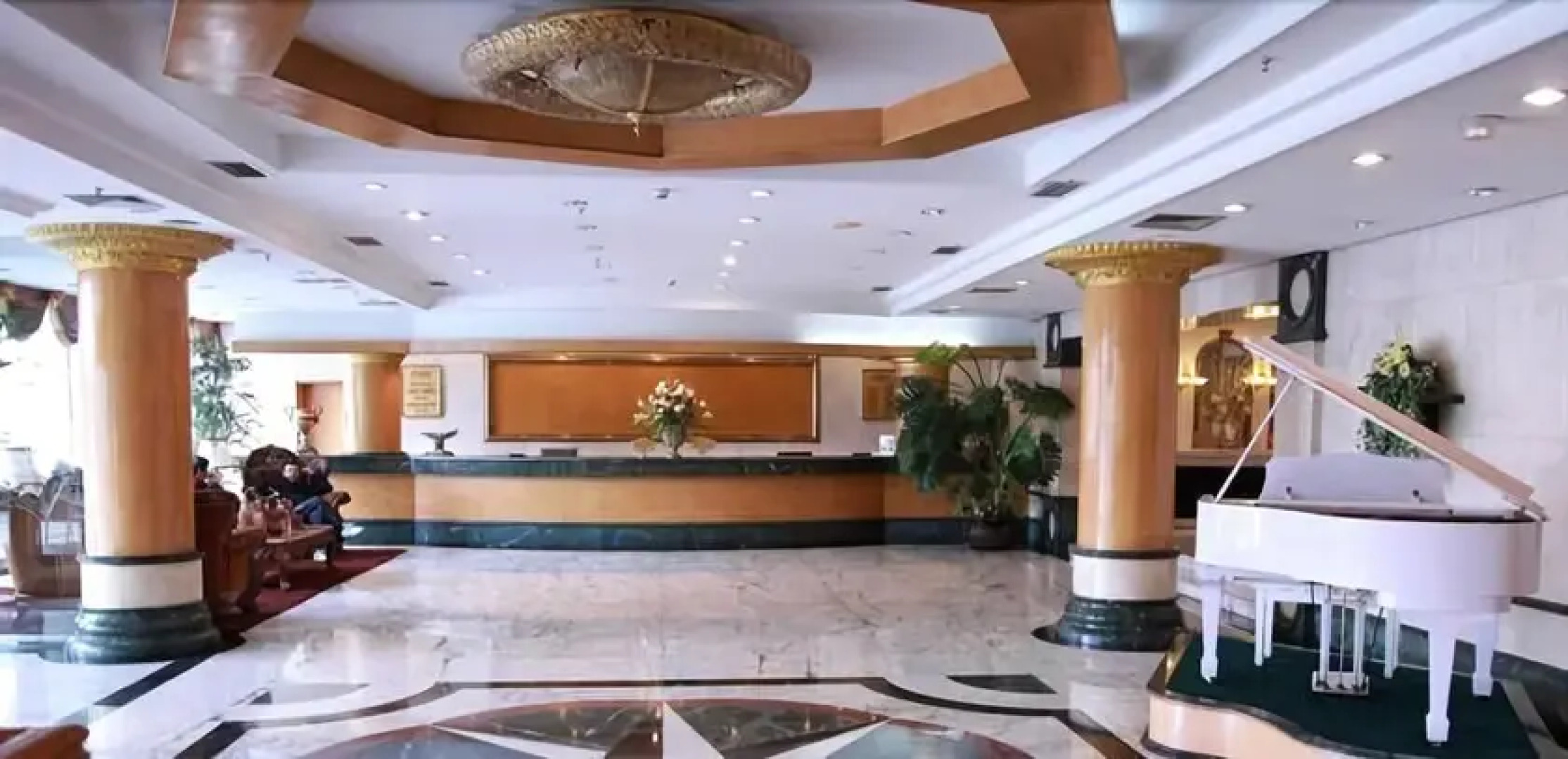 Hong Kong Hotel - Harbin