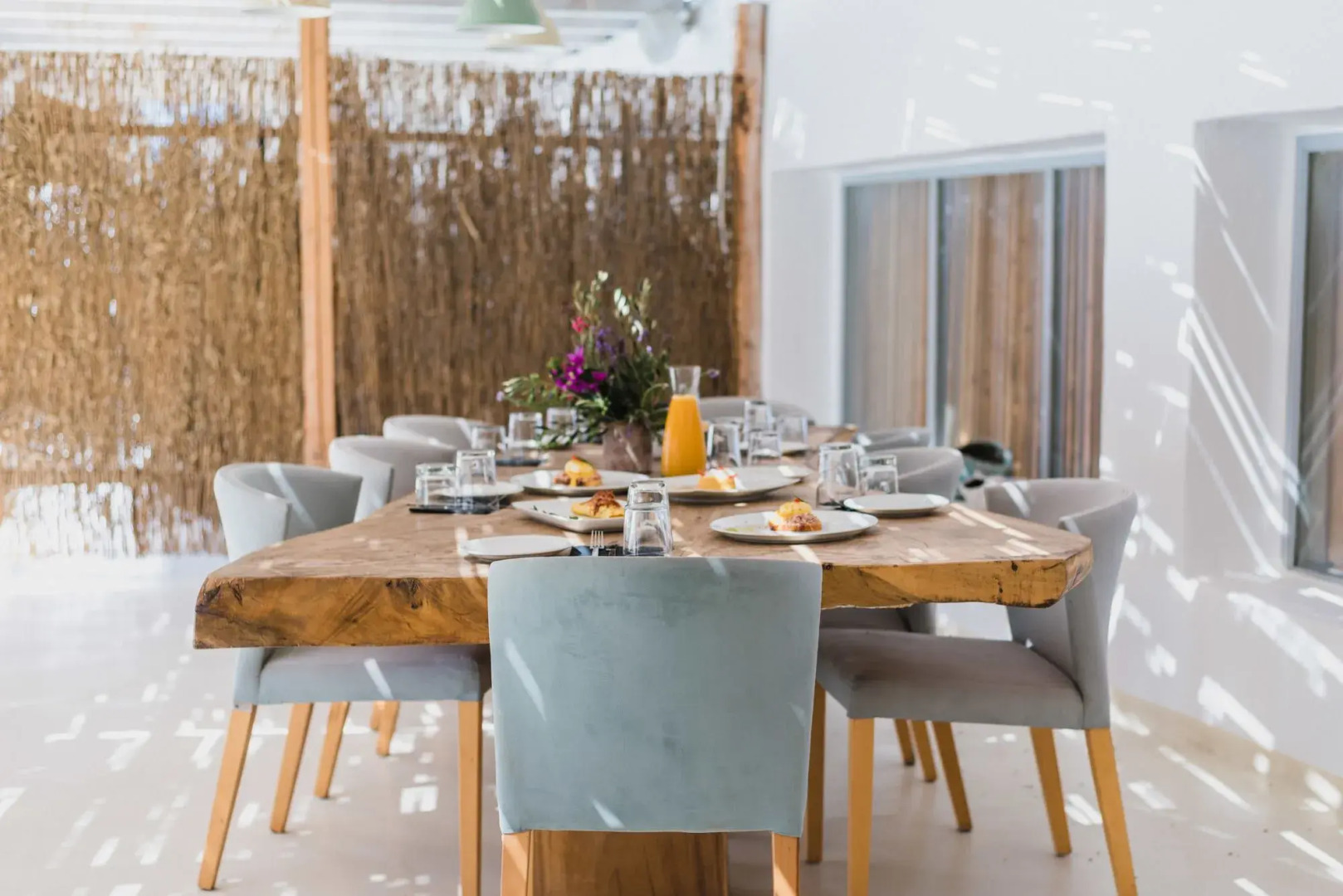 Villa Thea Collection