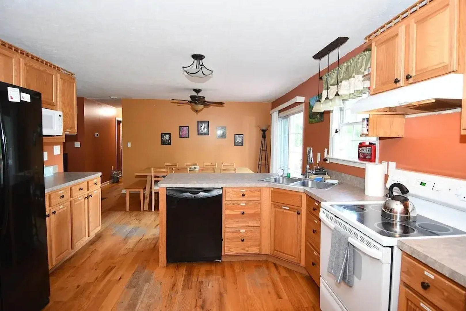 Creekview Cabin - A Perfect Escape