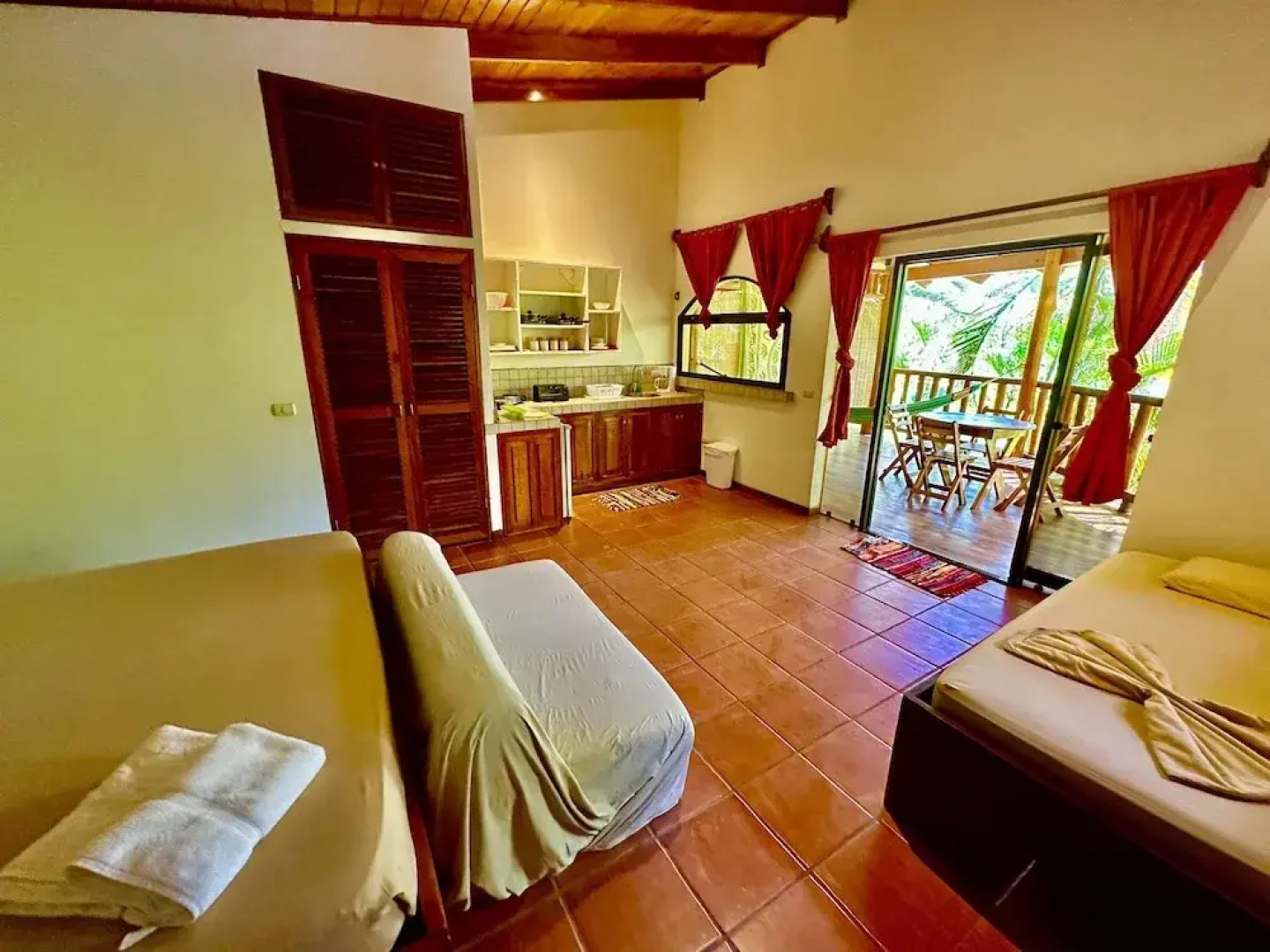 Pacífica Surf Studios