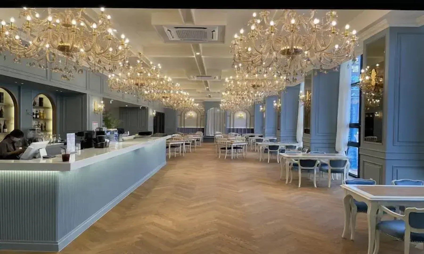 Hotel February Dong Seong Ro