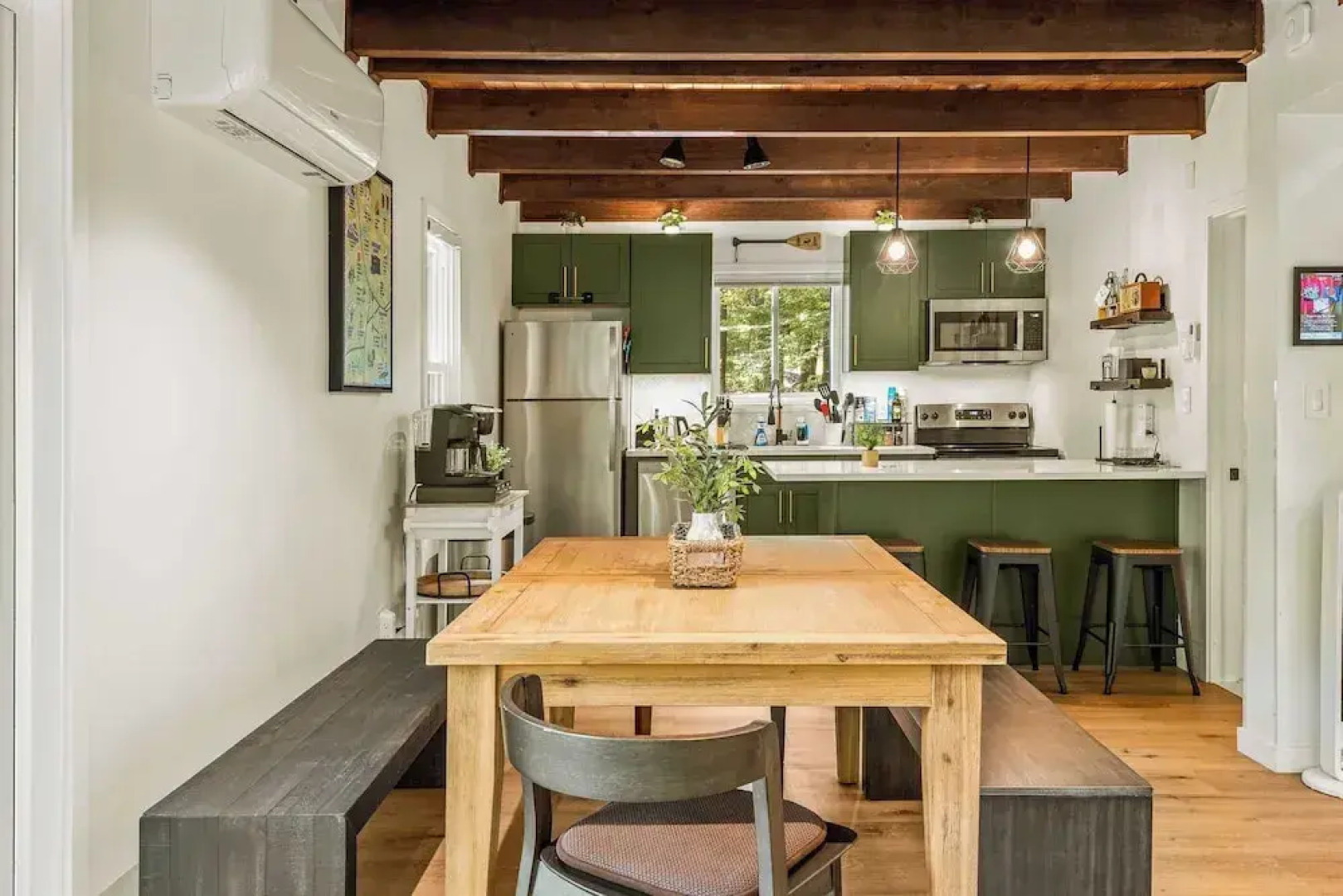 Hot Tub, Lake Access + Community Amenities Somerset Lodge by Avantstay