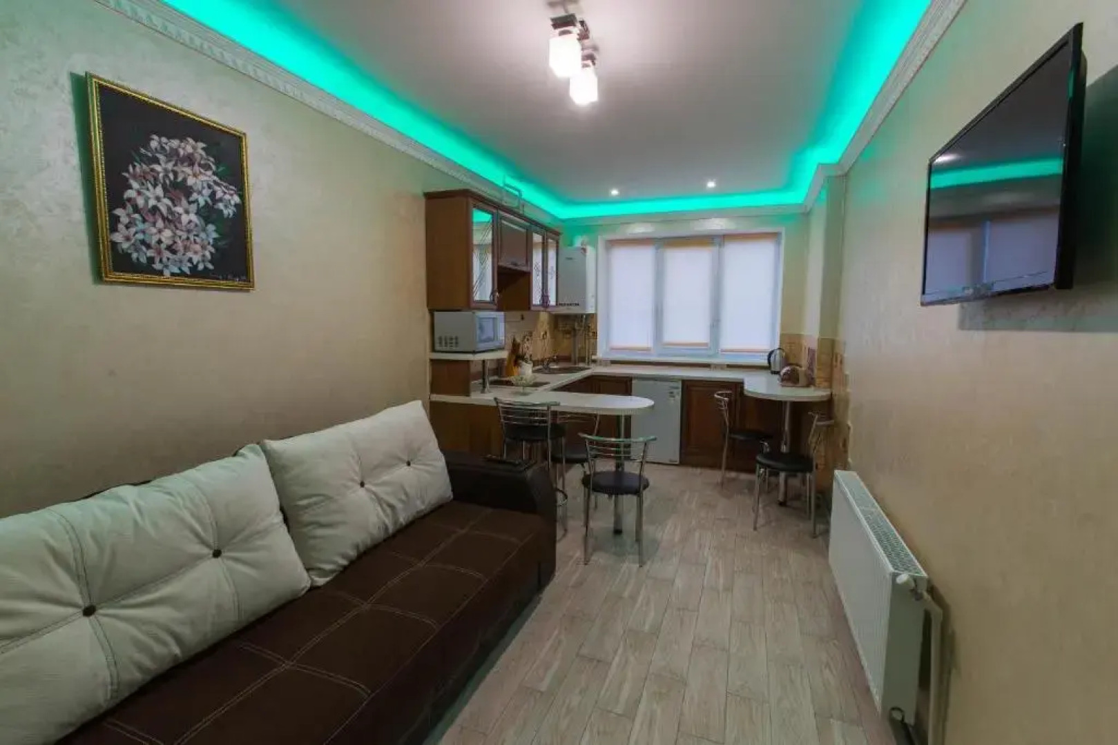 Modern Apartment on Akademika Sakharova 27a