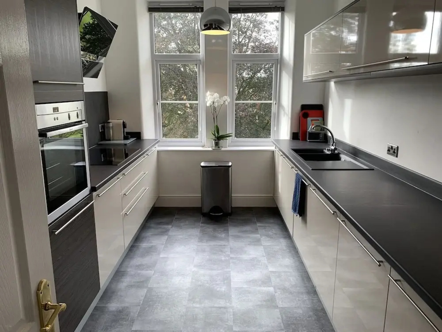 Stylish 3 Bed Apartment in Bristol