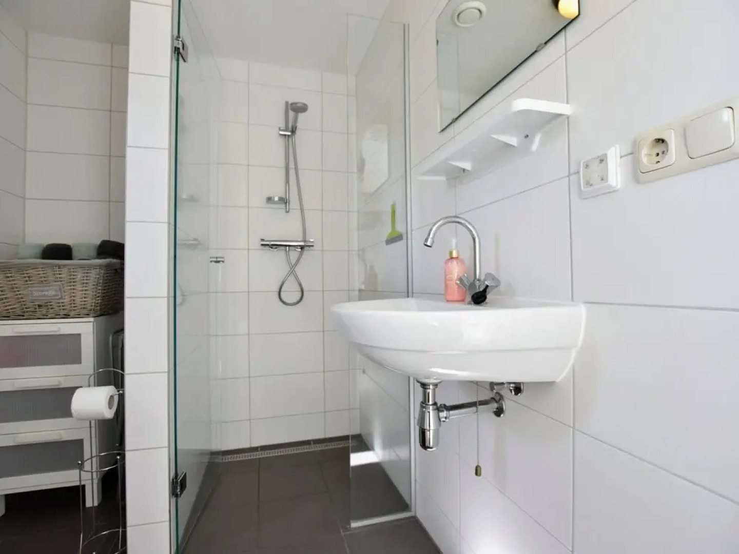 Detached holiday house with WiFi and a large garden; hike and bike the Veluwe