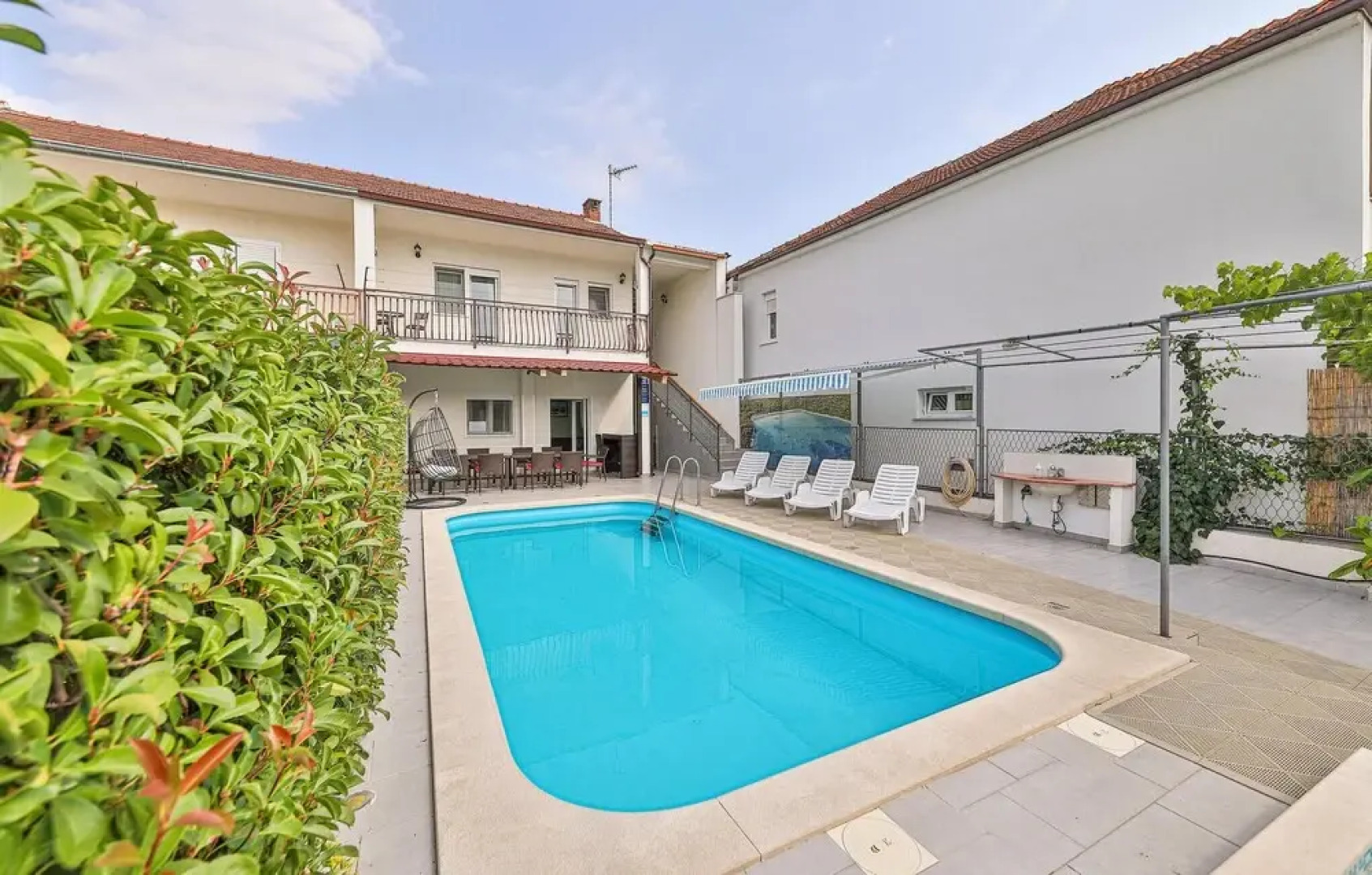 Stunning Home in Poljica With Wifi and 4 Bedrooms