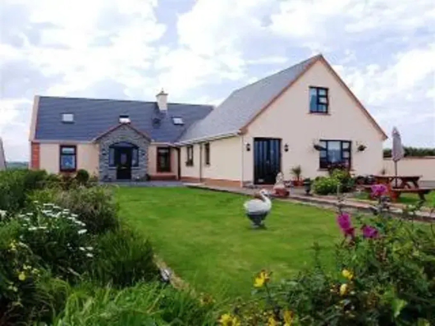 Sea Crest Farmhouse B&B