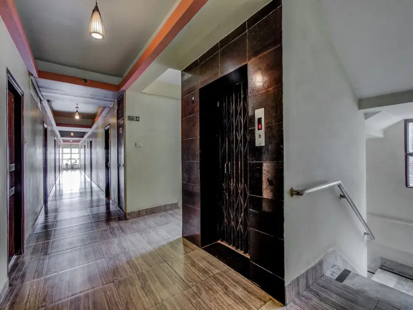 OYO 4843 Hotel City Palace