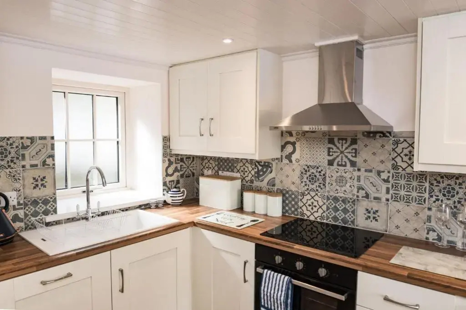 Ardnavaha House - Poolside Cottages