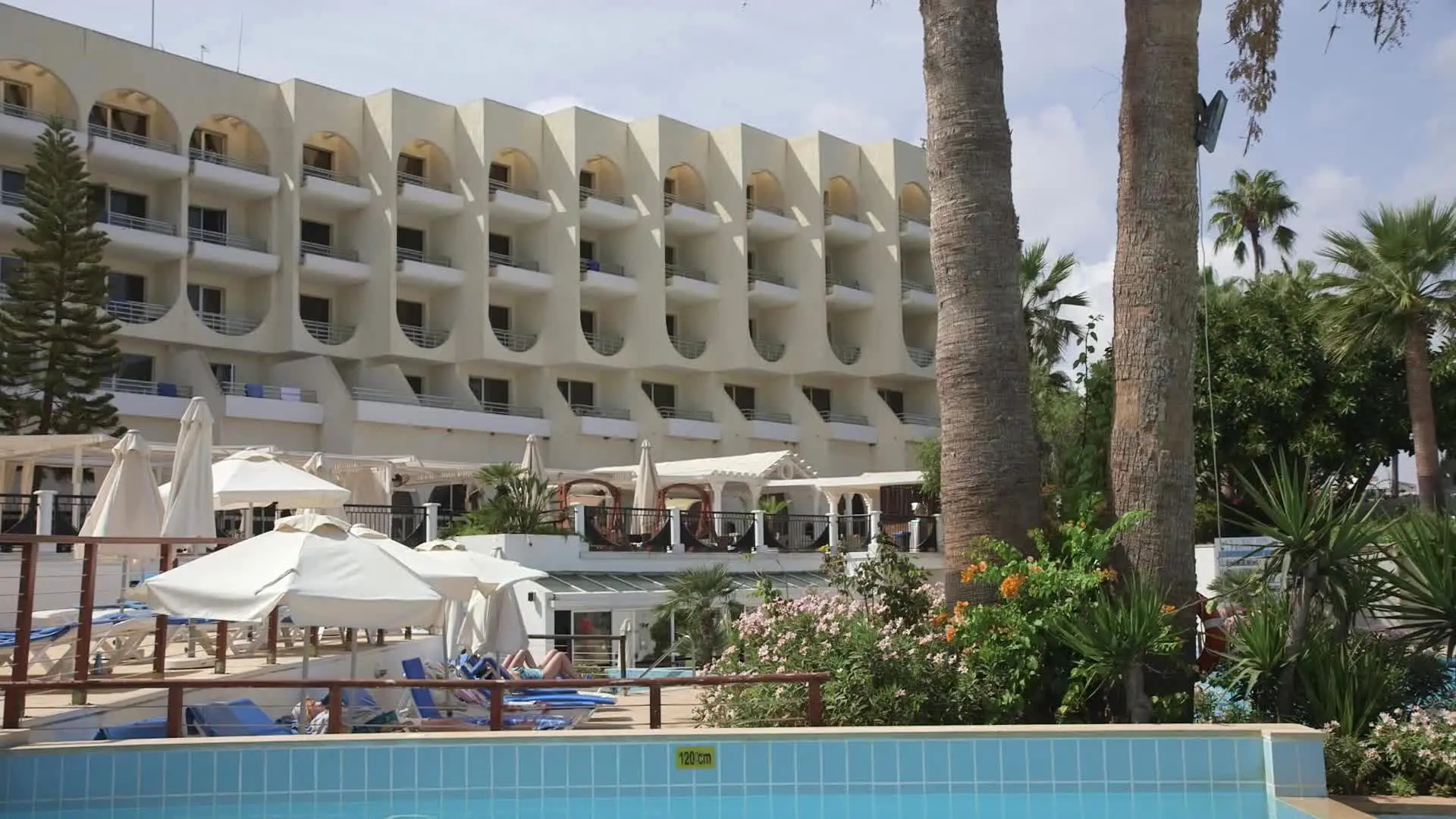 The Golden Coast Beach Hotel