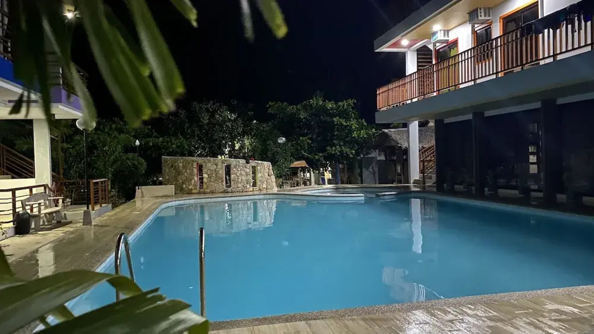 Cerca Parola beach resort