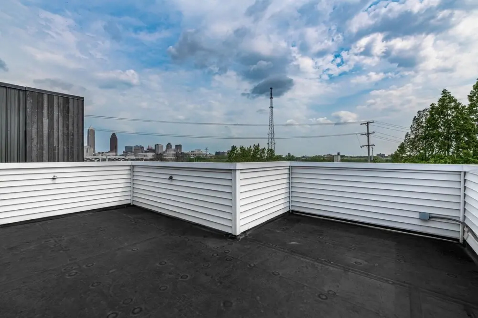 Central Cleveland Gem W/ Direct Skyline View! 2 Bedroom Home by Redawning