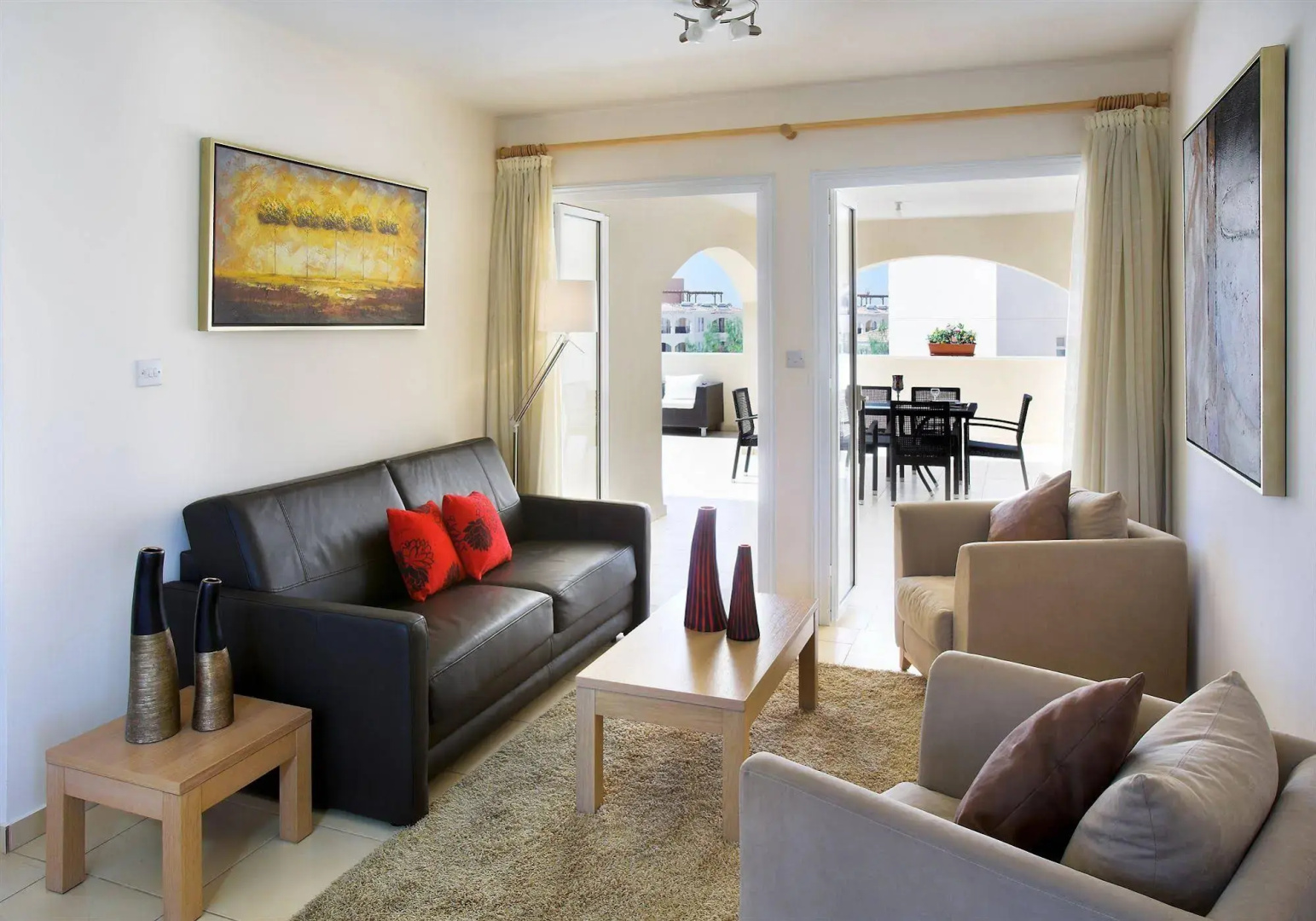 St Nicolas Elegant Residence