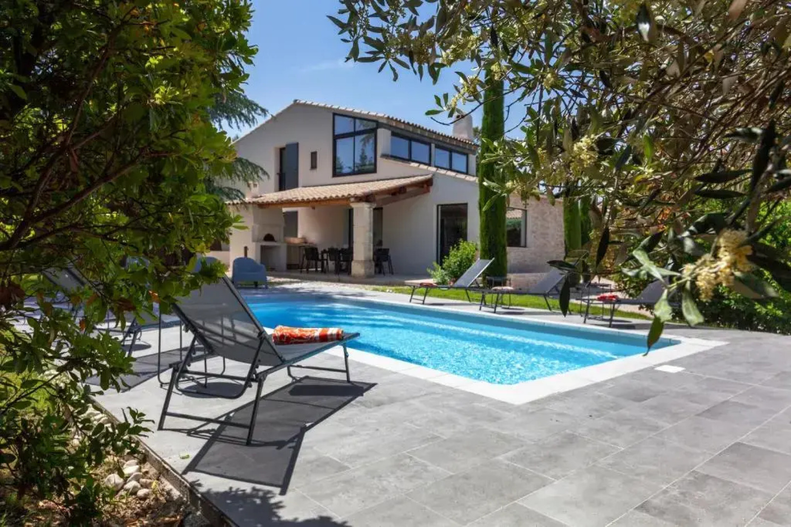 Belle Maison l'agave Contemporaine à 4KM de lourmarin