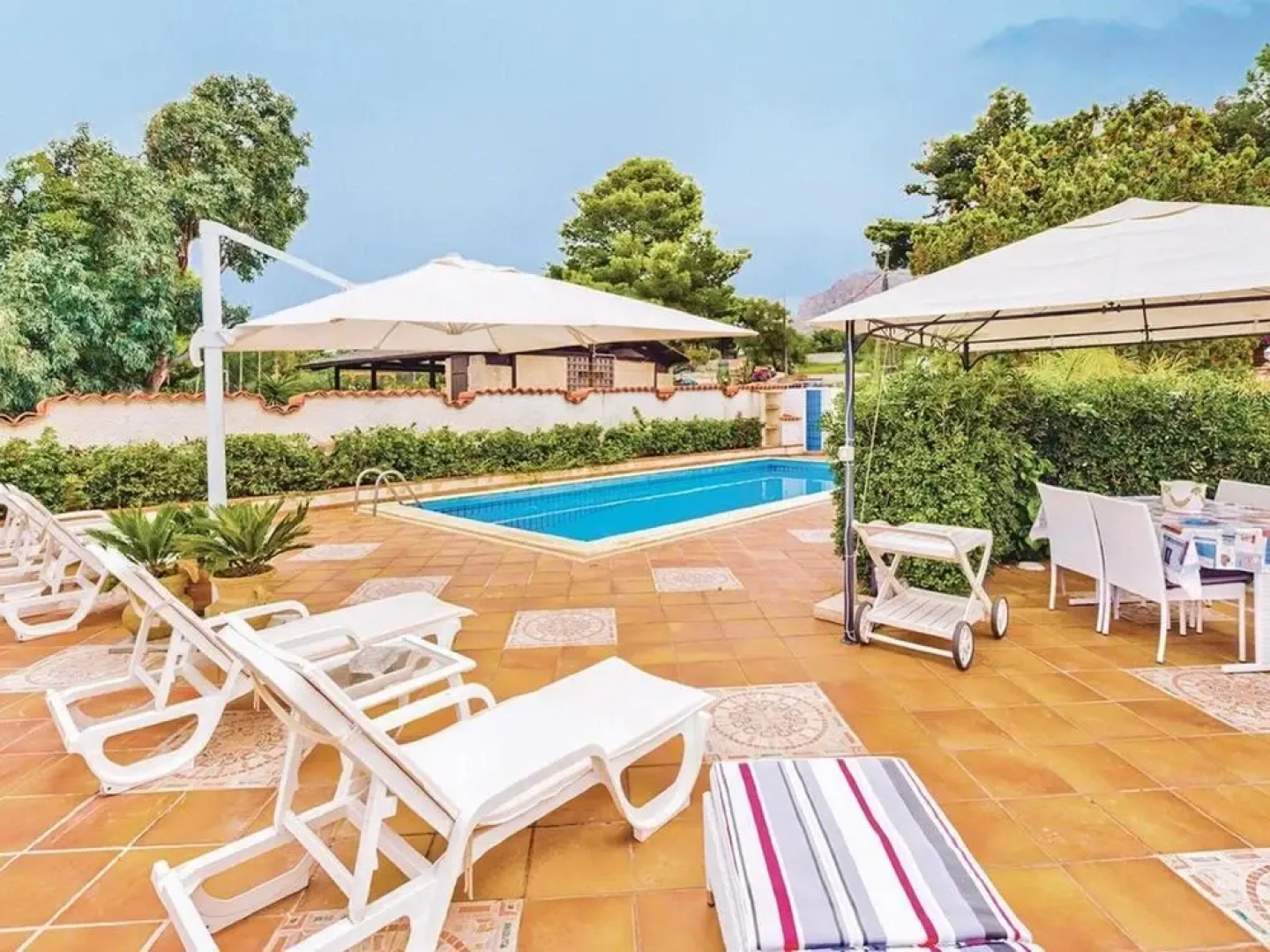 Enticing Villa in Terrasini Near the Sea