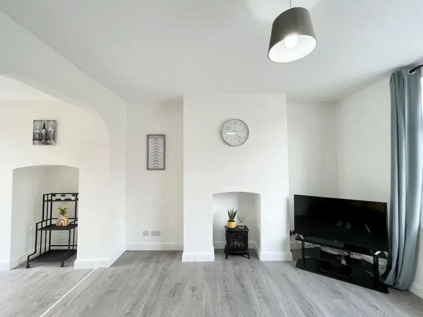 Worksop Newly Refurbished 2-bedroom House
